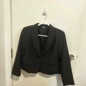 NWOT Black petite/cropped blazer
